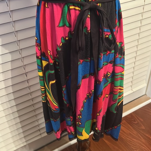 Betsey Johnson Colorful Short Sleeve Dress - Picture 4 of 11